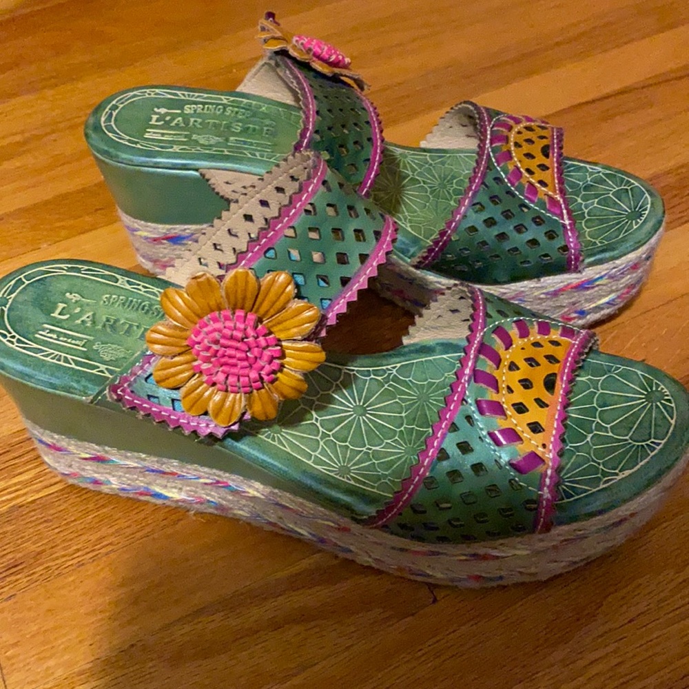 Cute wedge sandals size 9.  Like new.